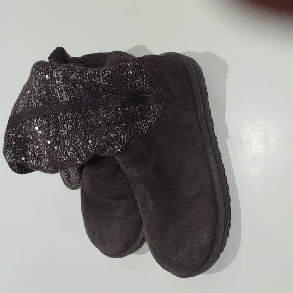 UGG boots ๐ผ๐โ๏ธ - Picture 4 of 12